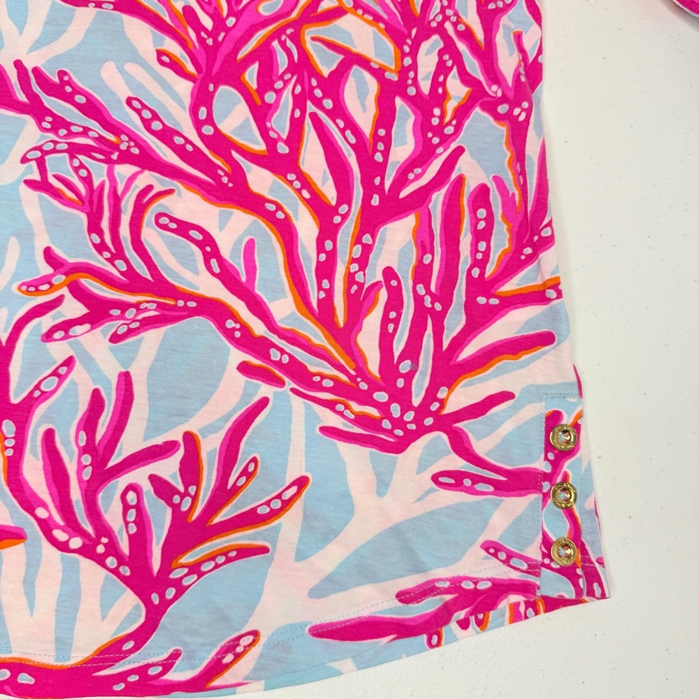 🔆 Lilly Pulitzer Breakwater Blue Underwater Escape Pink Coral Nellie V Neck Top - Picture 2 of 7